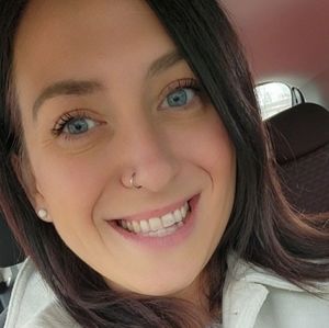 Meet your Posher, Avery